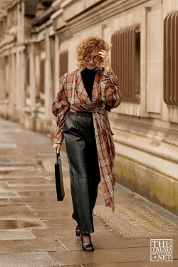 London Fashion Week Autumn Winter 2020 Street Style 9