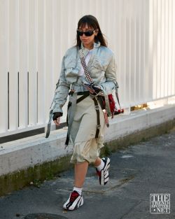 Milan Fashion Week Autumn Winter 2022 Fashion Week Street Style Women 15