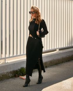 Milan Fashion Week Autumn Winter 2022 Fashion Week Street Style Women 6