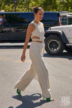 Haute Houture Fashion Week 2023 Street Style 37