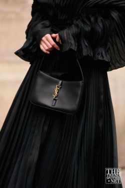 Haute Couture Spring Summer 2023 Fashion Week Street Style 291