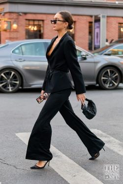 New York Fashion Week Autumn Winter 2023 Street Style 15
