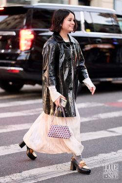 New York Fashion Week Autumn Winter 2023 Street Style 21