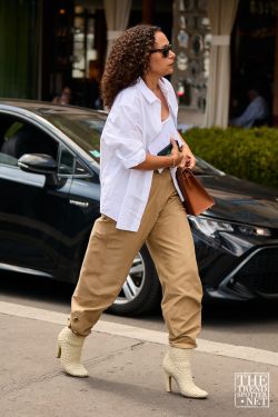 Haute Couture Fashion Week Street Style Autumn Winter 2023 415